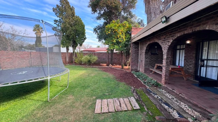 5 Bedroom Property for Sale in Royldene Northern Cape